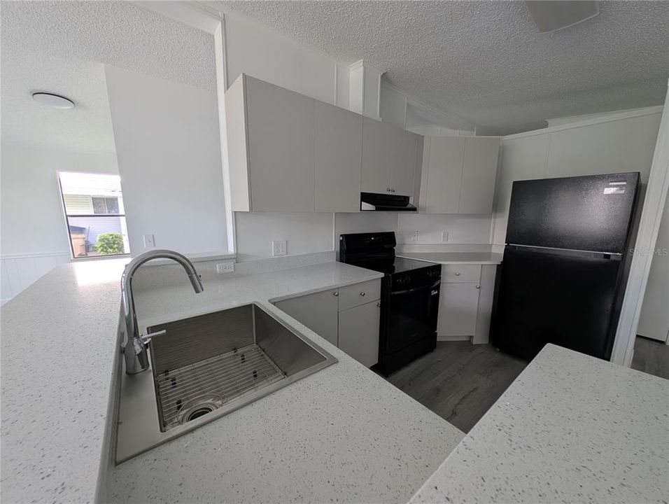 For Rent: $2,100 (2 beds, 2 baths, 1220 Square Feet)