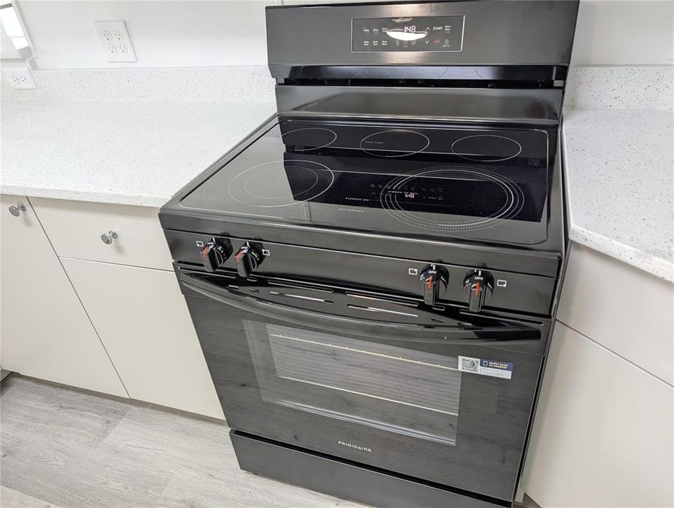 For Rent: $2,100 (2 beds, 2 baths, 1220 Square Feet)
