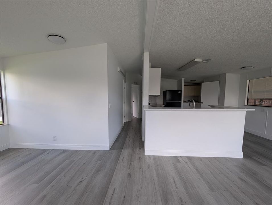 For Rent: $2,100 (2 beds, 2 baths, 1220 Square Feet)
