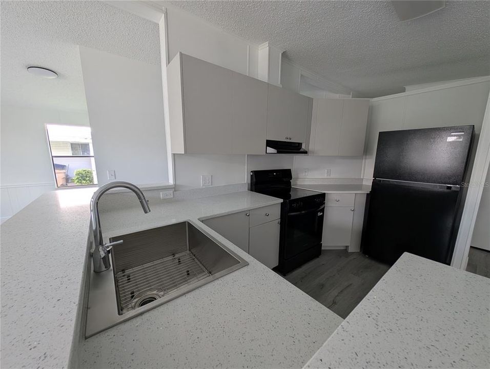For Rent: $2,100 (2 beds, 2 baths, 1220 Square Feet)