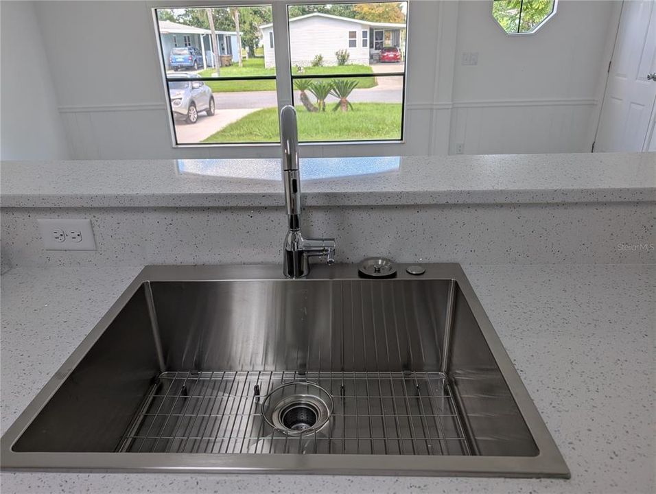 For Rent: $2,100 (2 beds, 2 baths, 1220 Square Feet)