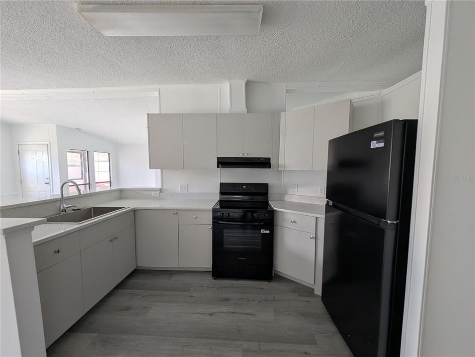 For Rent: $2,100 (2 beds, 2 baths, 1220 Square Feet)