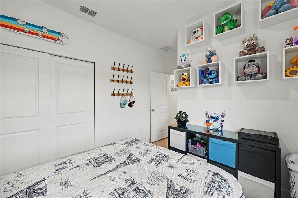 For Sale: $305,000 (4 beds, 2 baths, 1590 Square Feet)
