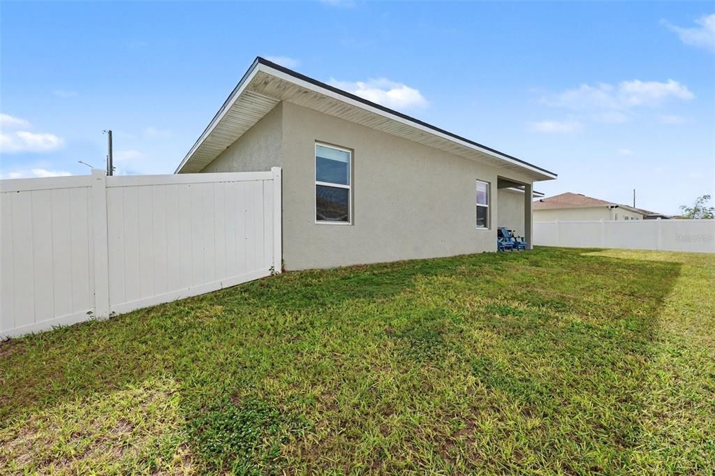 For Sale: $305,000 (4 beds, 2 baths, 1590 Square Feet)