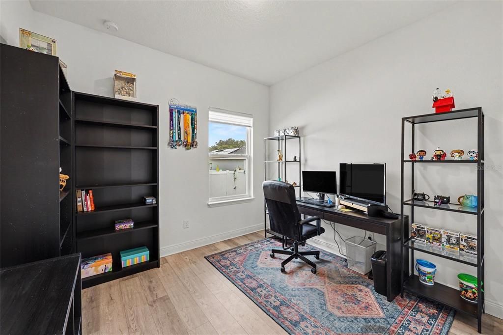 For Sale: $305,000 (4 beds, 2 baths, 1590 Square Feet)