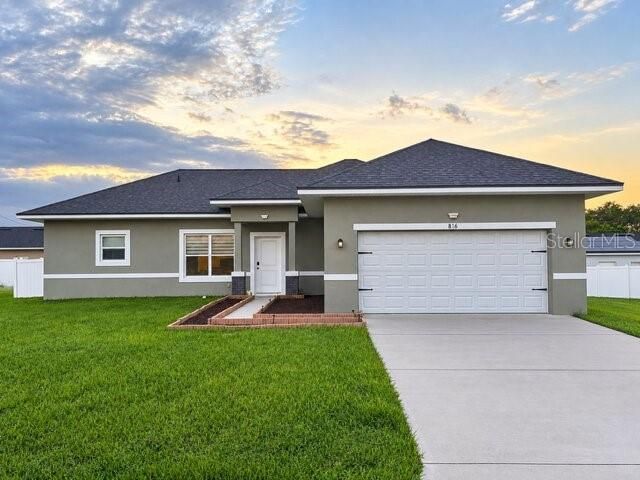 For Sale: $305,000 (4 beds, 2 baths, 1590 Square Feet)