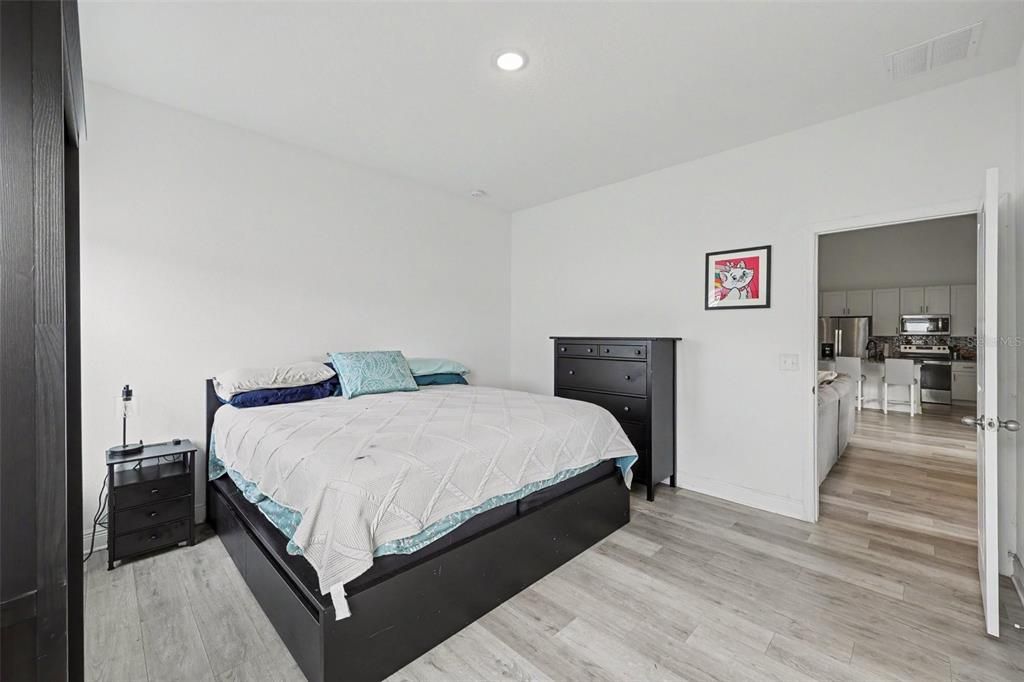 For Sale: $305,000 (4 beds, 2 baths, 1590 Square Feet)