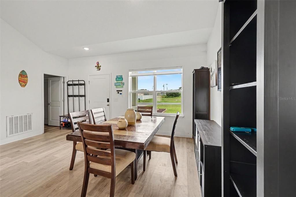For Sale: $305,000 (4 beds, 2 baths, 1590 Square Feet)