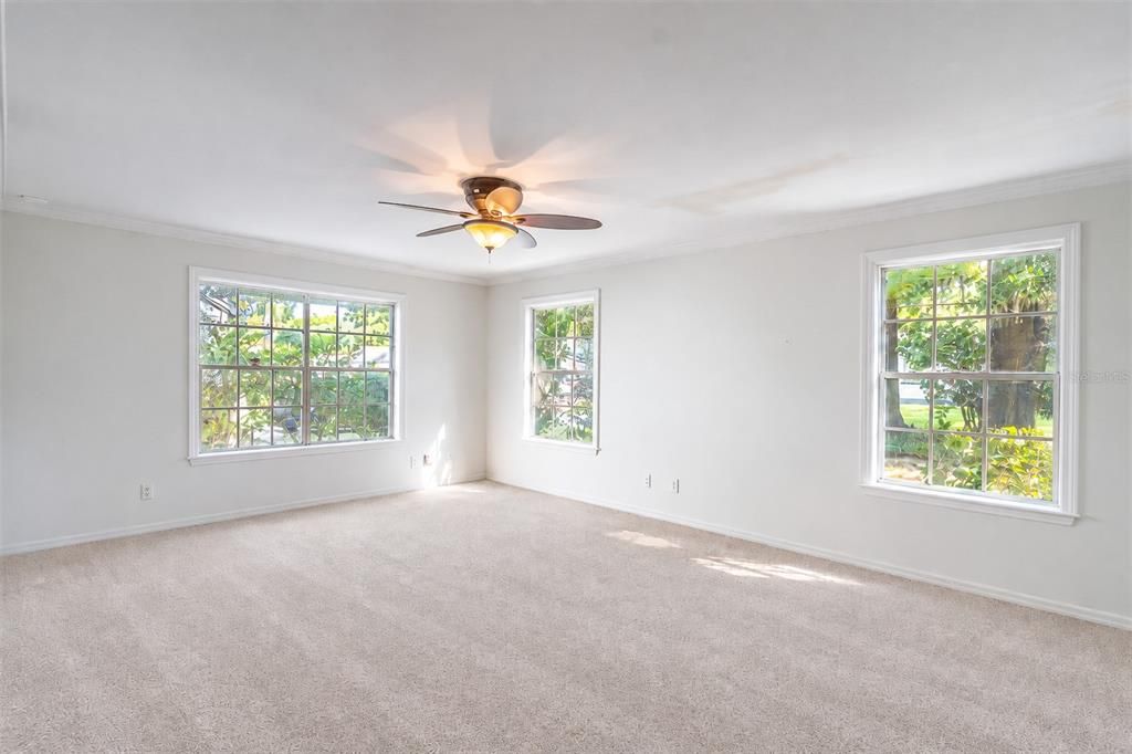 For Sale: $599,000 (4 beds, 2 baths, 2692 Square Feet)