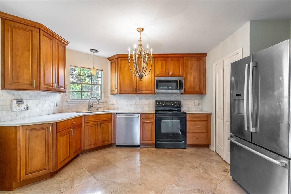 For Sale: $599,000 (4 beds, 2 baths, 2692 Square Feet)