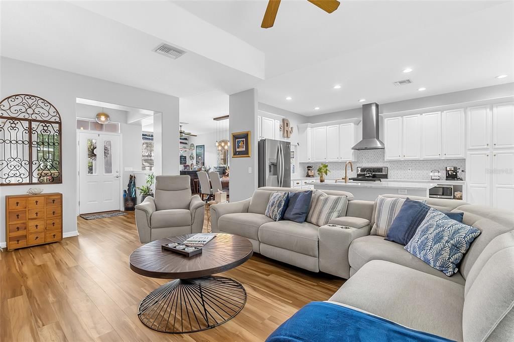 For Sale: $575,000 (4 beds, 2 baths, 2005 Square Feet)
