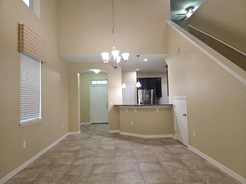 For Rent: $2,395 (3 beds, 2 baths, 1860 Square Feet)
