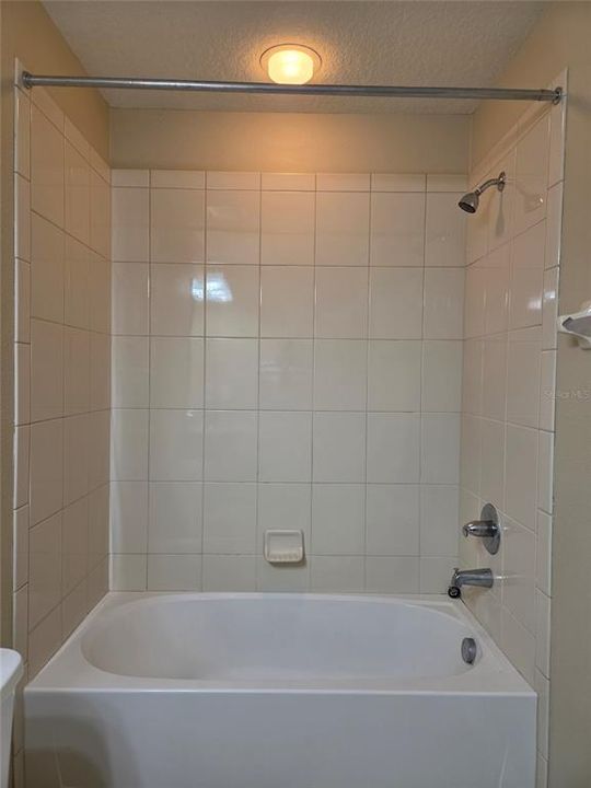 For Rent: $2,395 (3 beds, 2 baths, 1860 Square Feet)