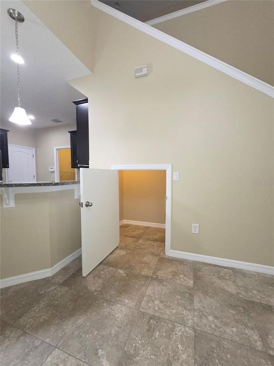 For Rent: $2,395 (3 beds, 2 baths, 1860 Square Feet)