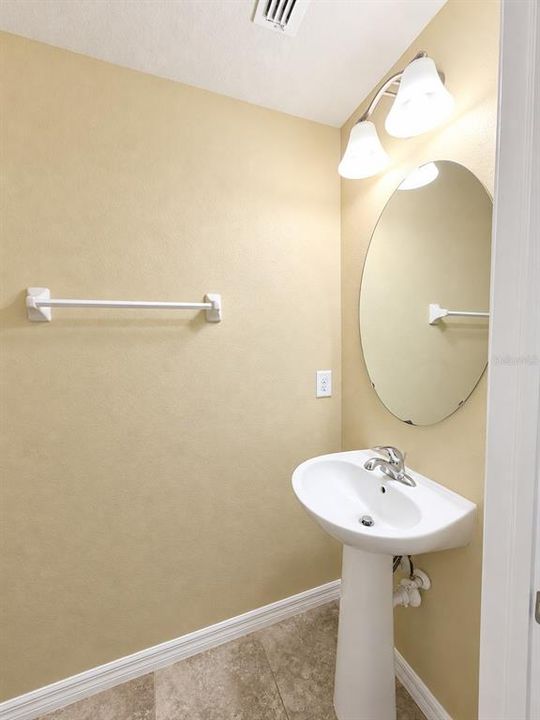 For Rent: $2,395 (3 beds, 2 baths, 1860 Square Feet)