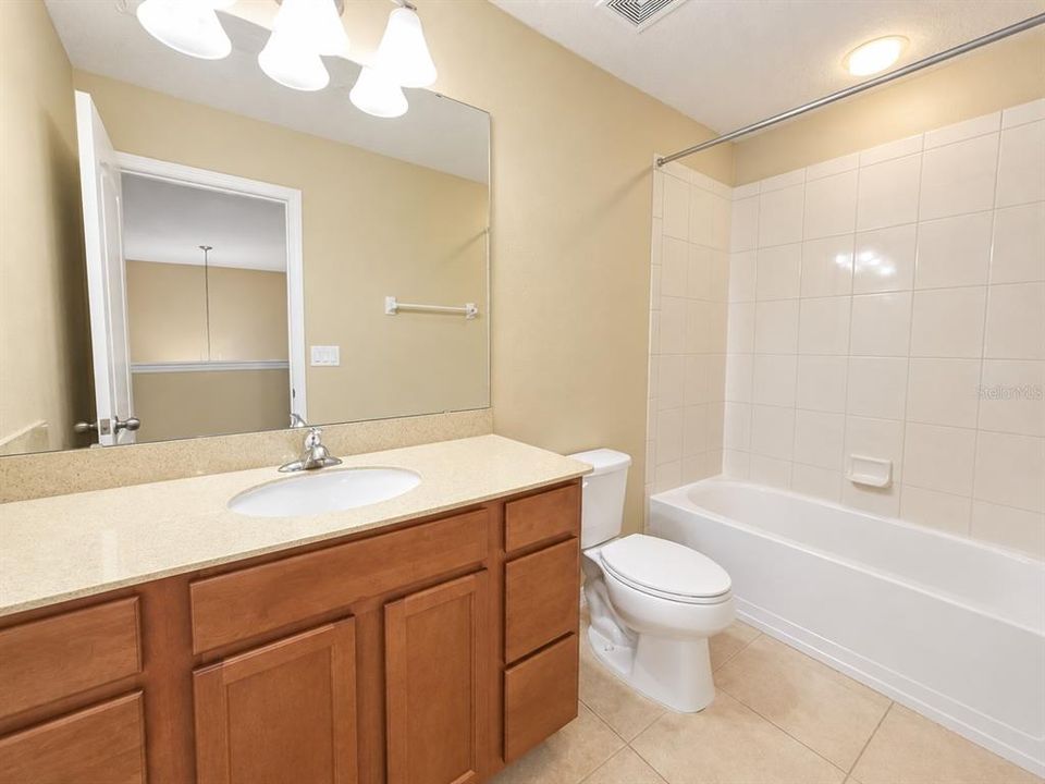 For Rent: $2,395 (3 beds, 2 baths, 1860 Square Feet)