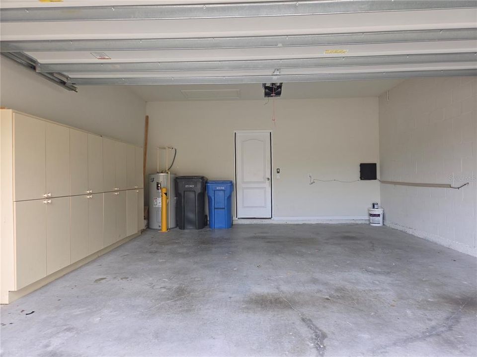 For Rent: $2,395 (3 beds, 2 baths, 1860 Square Feet)