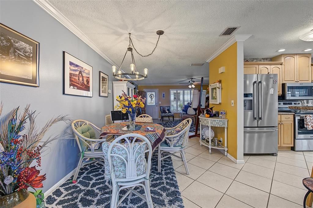 For Sale: $369,000 (2 beds, 2 baths, 1794 Square Feet)