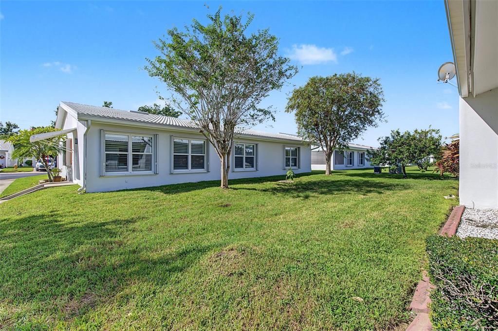 For Sale: $369,000 (2 beds, 2 baths, 1794 Square Feet)