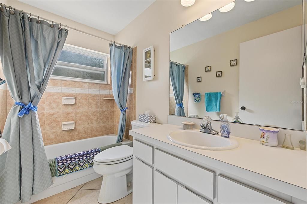 For Sale: $369,000 (2 beds, 2 baths, 1794 Square Feet)