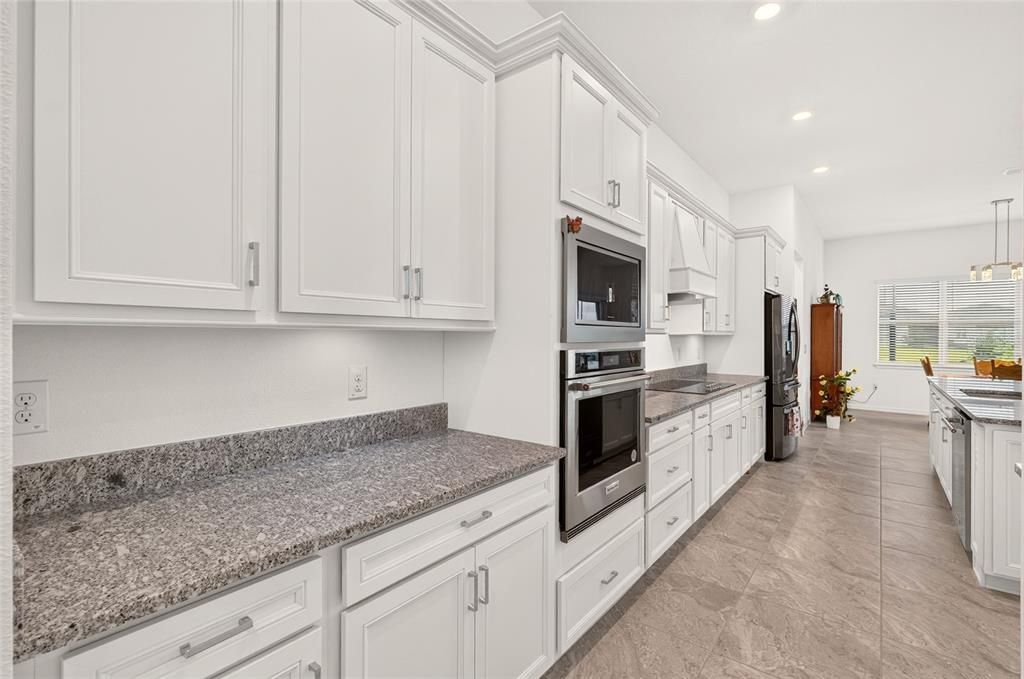 For Sale: $574,850 (3 beds, 3 baths, 2809 Square Feet)