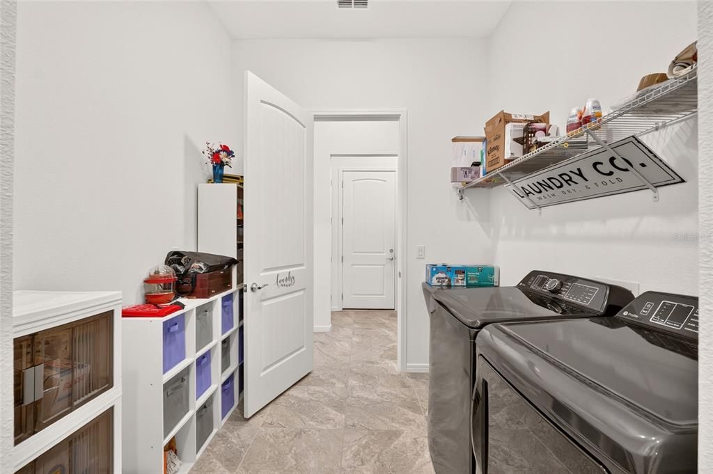 For Sale: $574,850 (3 beds, 3 baths, 2809 Square Feet)