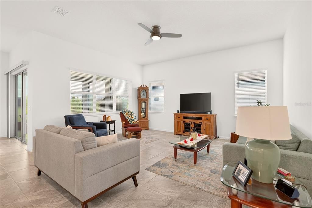 For Sale: $574,850 (3 beds, 3 baths, 2809 Square Feet)