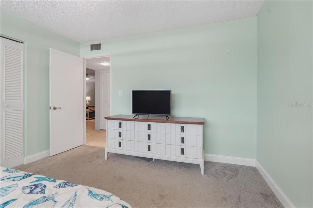 For Rent: $2,750 (2 beds, 2 baths, 1170 Square Feet)