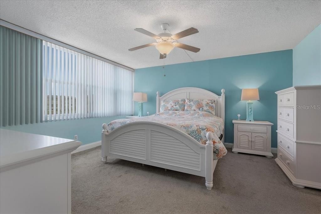 For Rent: $2,750 (2 beds, 2 baths, 1170 Square Feet)