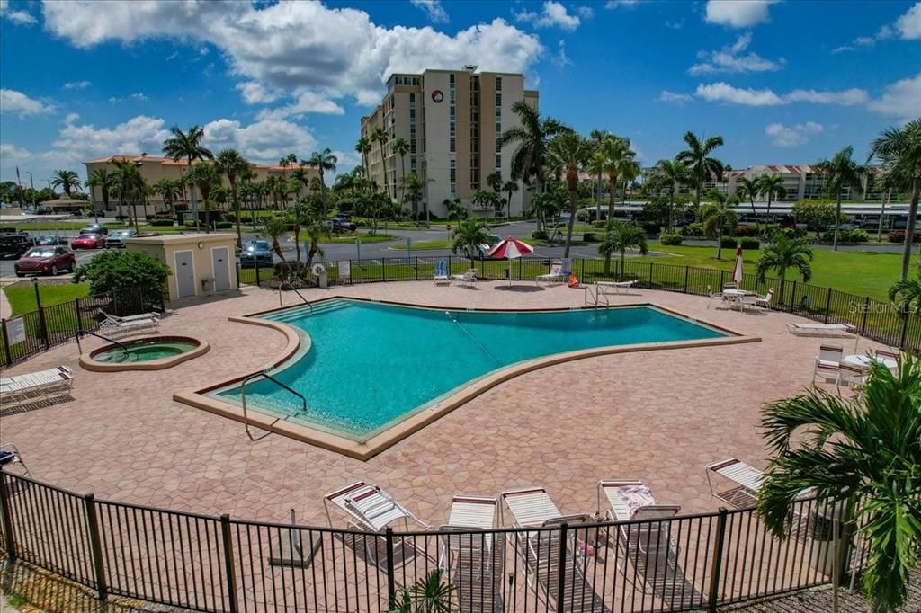 For Rent: $2,750 (2 beds, 2 baths, 1170 Square Feet)