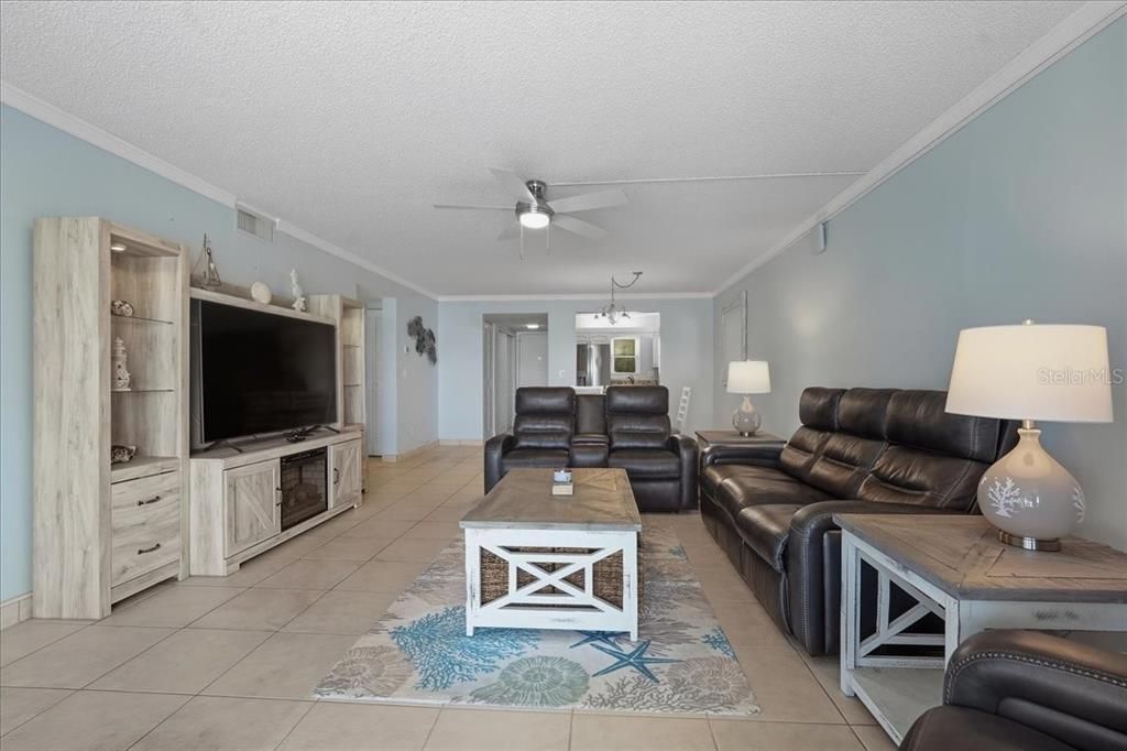 For Rent: $2,750 (2 beds, 2 baths, 1170 Square Feet)