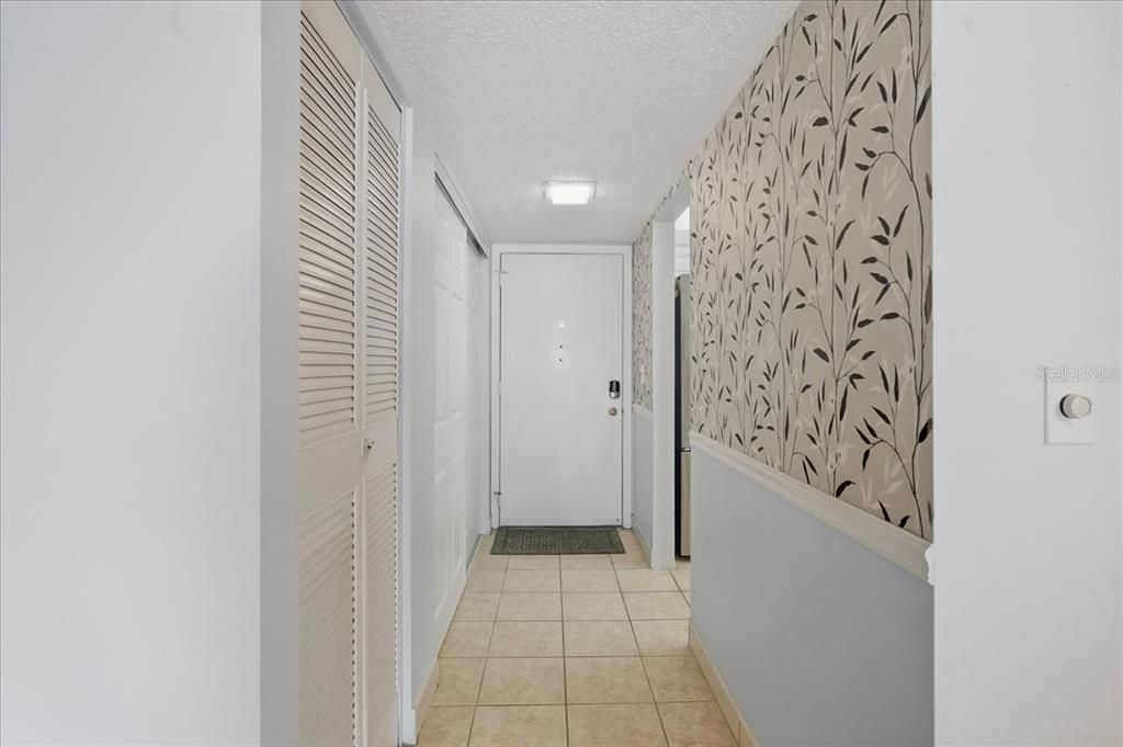 For Rent: $2,750 (2 beds, 2 baths, 1170 Square Feet)