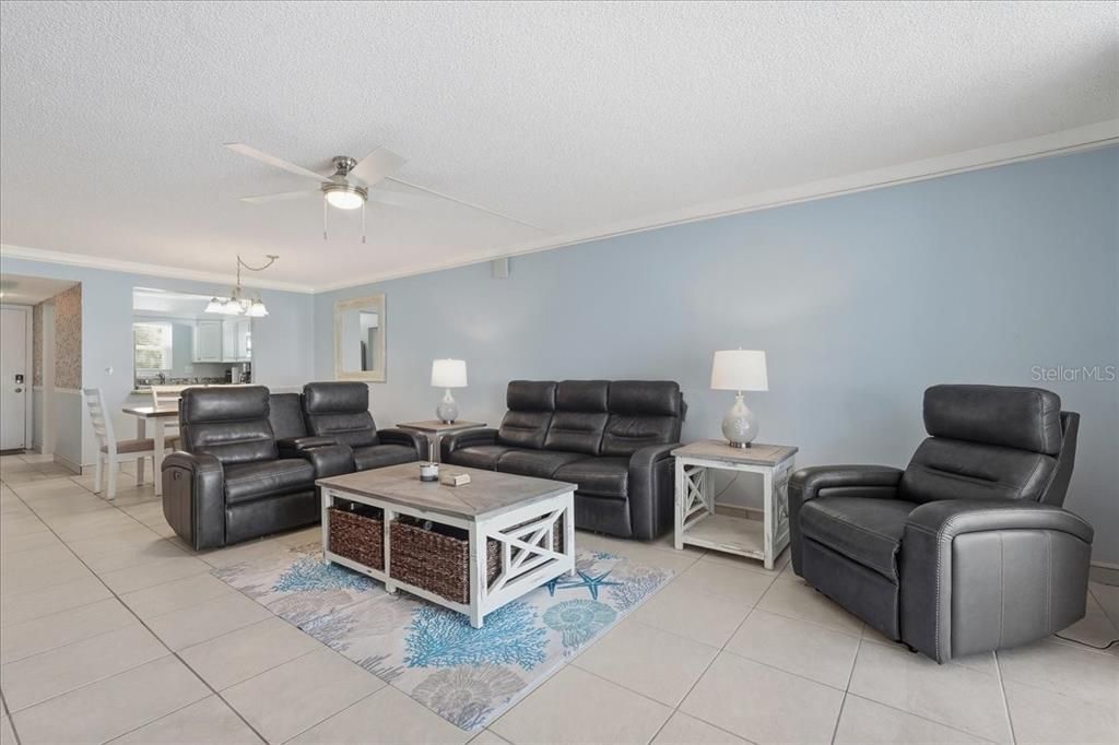 For Rent: $2,750 (2 beds, 2 baths, 1170 Square Feet)