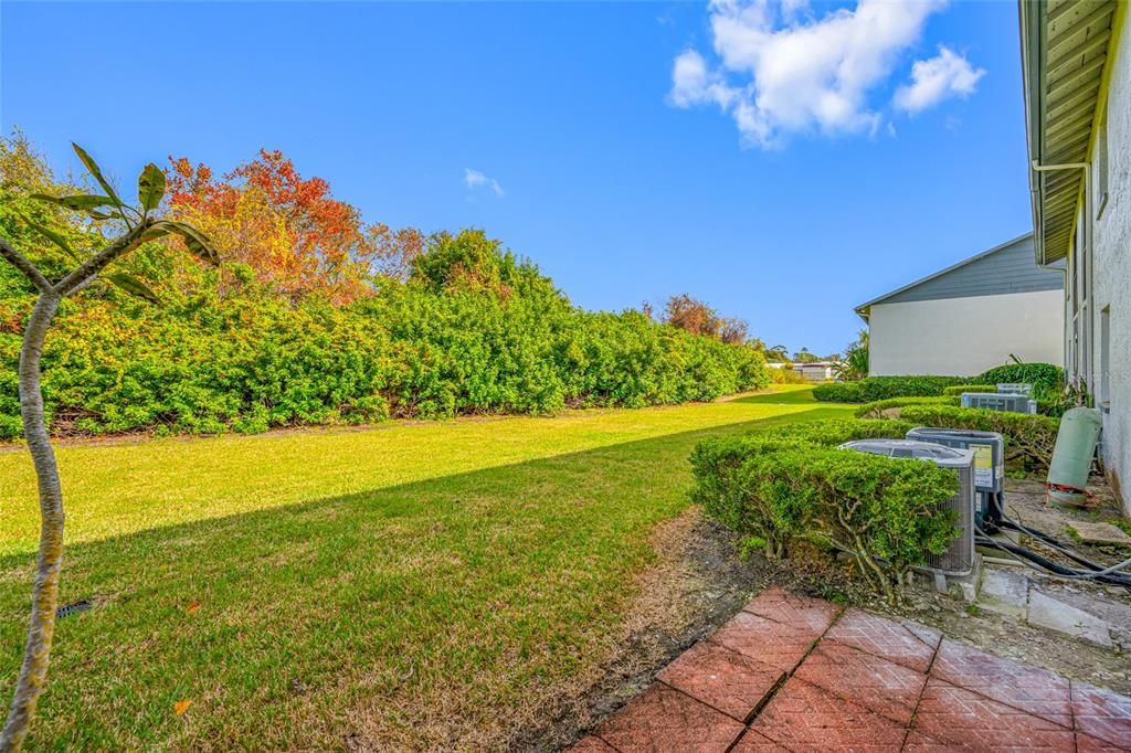 For Sale: $220,000 (2 beds, 2 baths, 960 Square Feet)