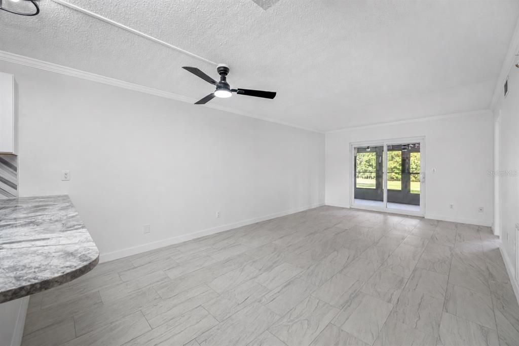 For Sale: $220,000 (2 beds, 2 baths, 960 Square Feet)