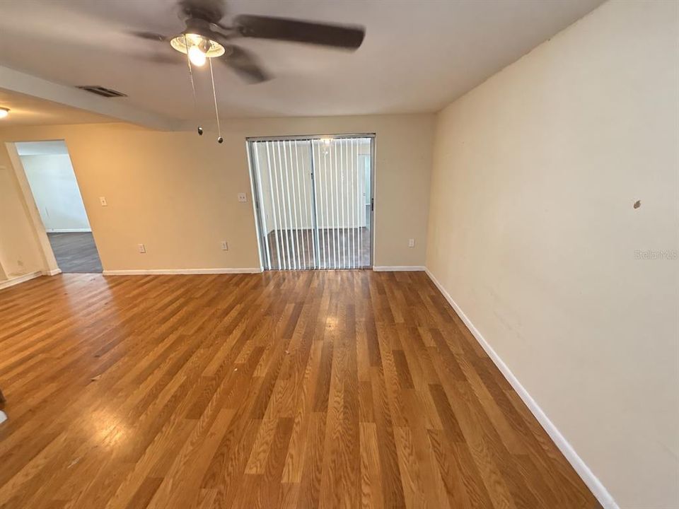 For Sale: $220,000 (3 beds, 3 baths, 1601 Square Feet)