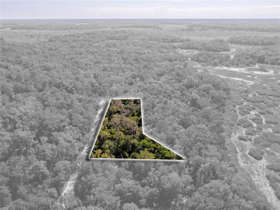 На продажу: $25,000 (0.57 acres)