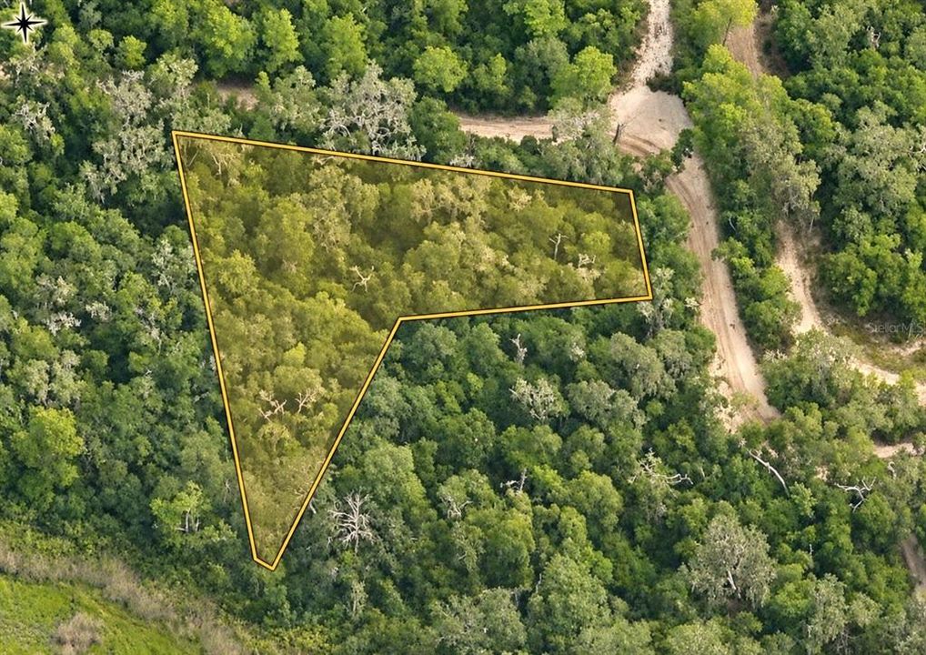 На продажу: $25,000 (0.57 acres)