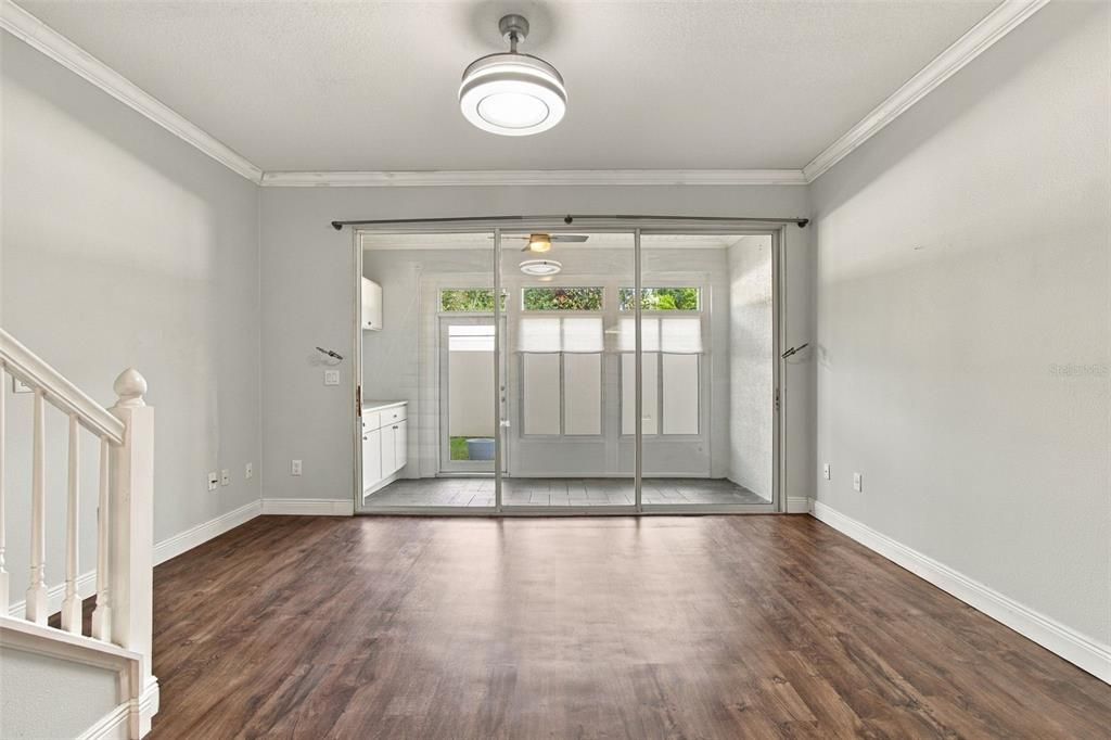 For Sale: $305,000 (2 beds, 2 baths, 1272 Square Feet)