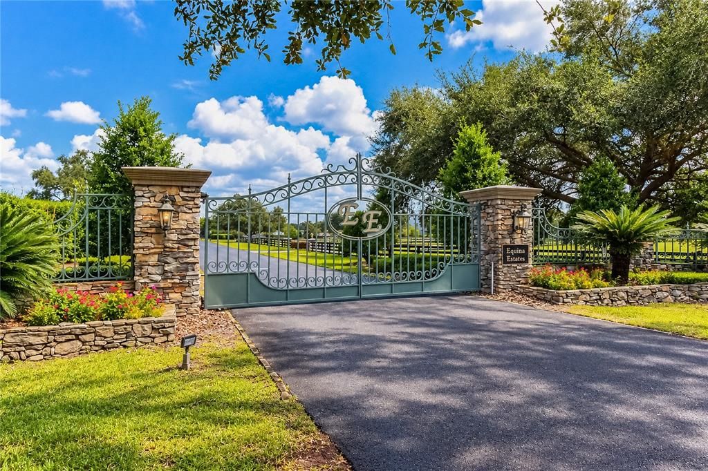 En Venta: $1,095,000 (20.12 acres)