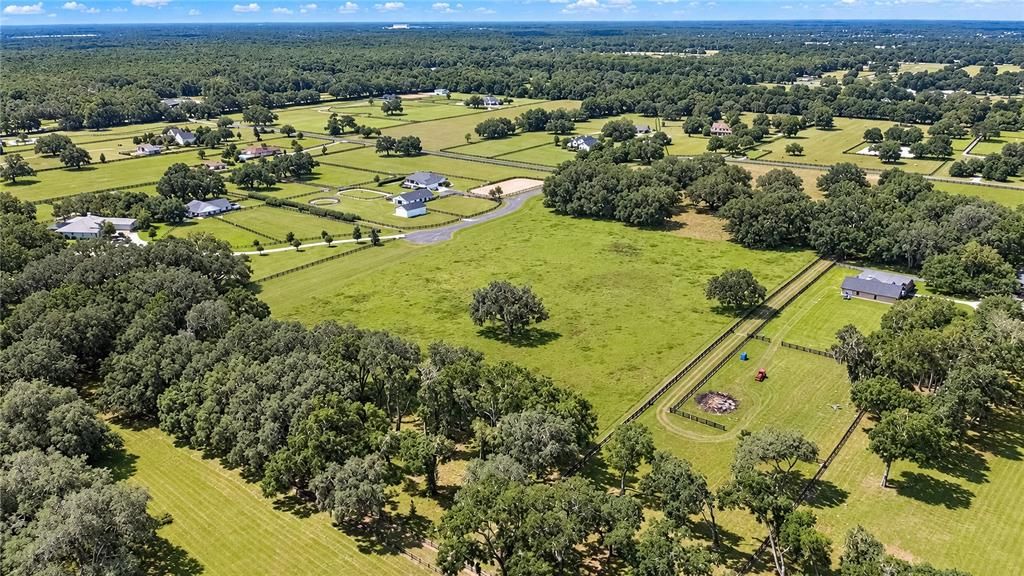 En Venta: $1,095,000 (20.12 acres)