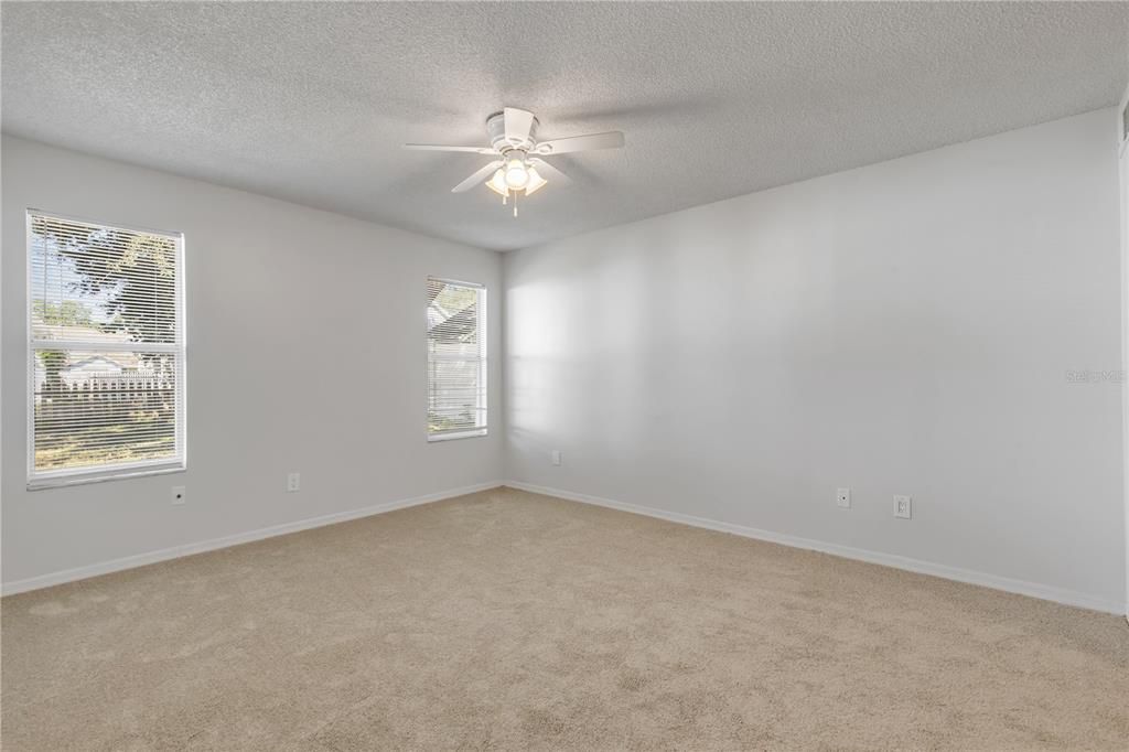 For Sale: $325,000 (3 beds, 2 baths, 1453 Square Feet)