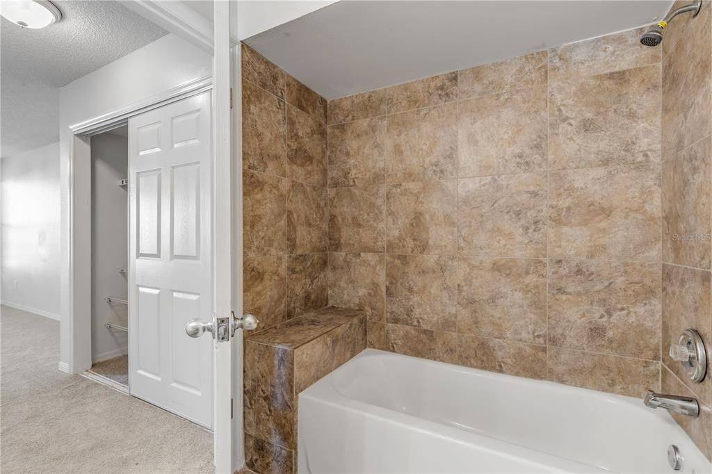 For Sale: $325,000 (3 beds, 2 baths, 1453 Square Feet)
