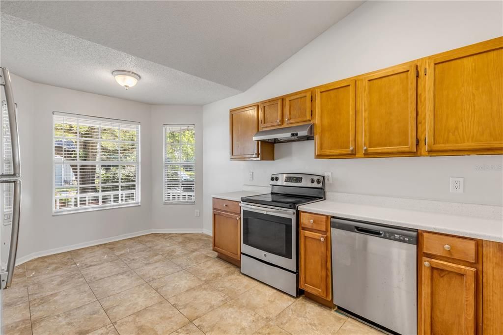 For Sale: $325,000 (3 beds, 2 baths, 1453 Square Feet)