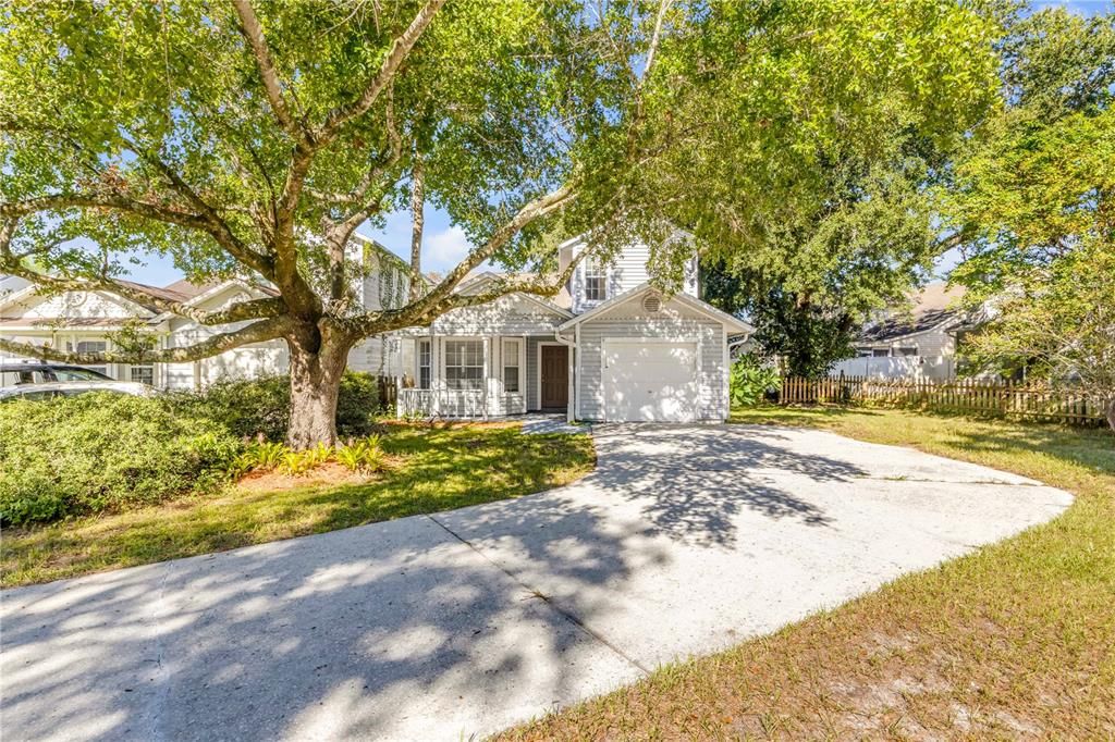 For Sale: $325,000 (3 beds, 2 baths, 1453 Square Feet)