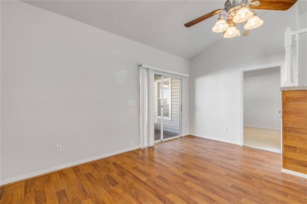 For Sale: $325,000 (3 beds, 2 baths, 1453 Square Feet)