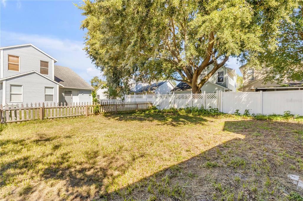 For Sale: $325,000 (3 beds, 2 baths, 1453 Square Feet)