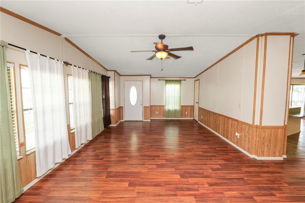 En Venta: $175,000 (3 camas, 2 baños, 1440 Pies cuadrados)