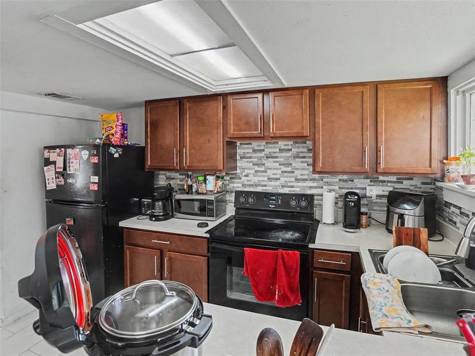 For Sale: $275,000 (2 beds, 2 baths, 1145 Square Feet)