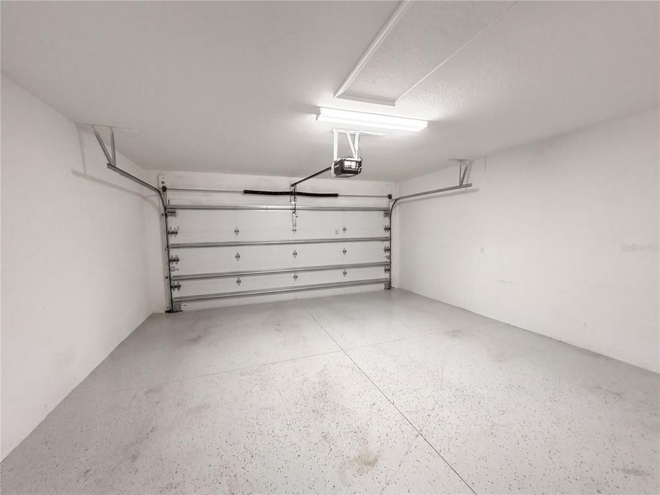 For Sale: $275,000 (2 beds, 2 baths, 1713 Square Feet)